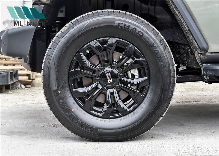 2024 BAW 212 SUV T01