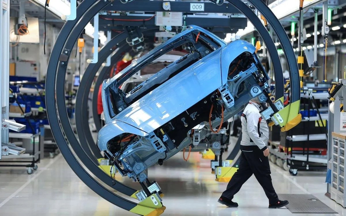 Volvo i 50 innych firm wzywają UE do utrzymania zakazu pojazdów napędzanych p...