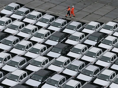 Sprzedaż hurtowa samochodów w trzecim kwartale w Indiach spadła o 1,8% r/r